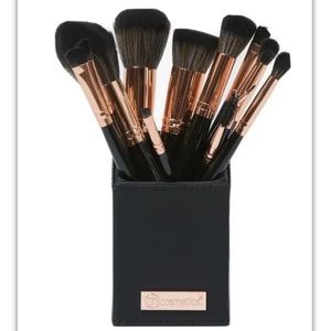 BH Signature Rose Gold 13 piece brush set